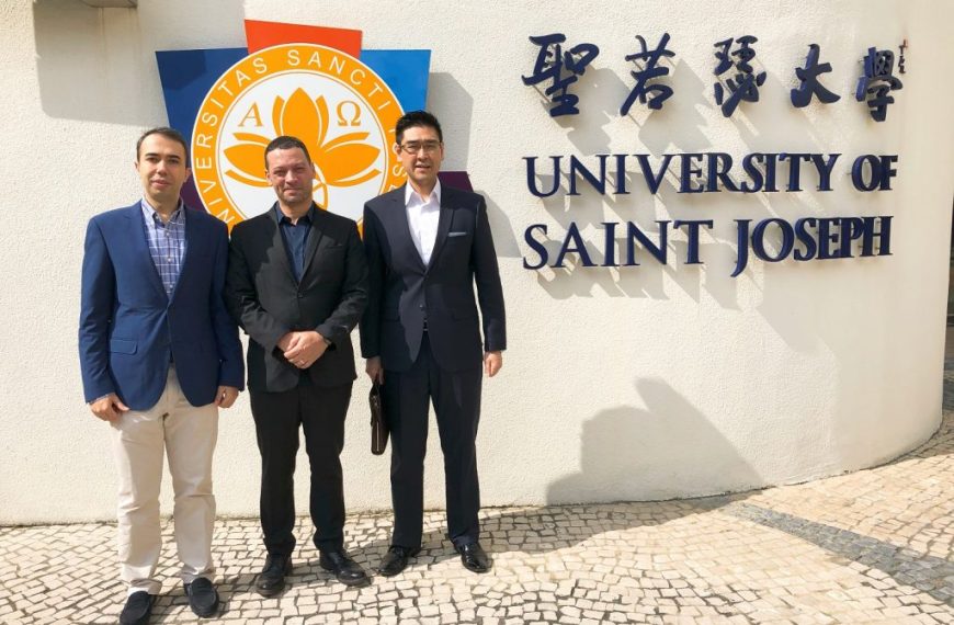 2020-December//国金亚洲董事周可祺先生参访圣若瑟大学//GoldChess Asia Director Mr. Danny Chau visited the University of ...