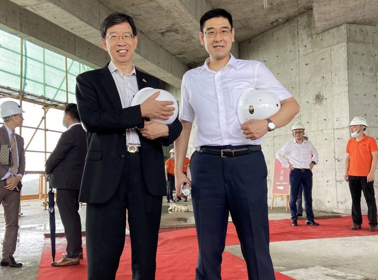 2020-June//国金亚洲董事们在中国珠海横琴出席「中葡商贸广场」封顶仪式//GoldChess Asia Directors were invited to attend the Topping...